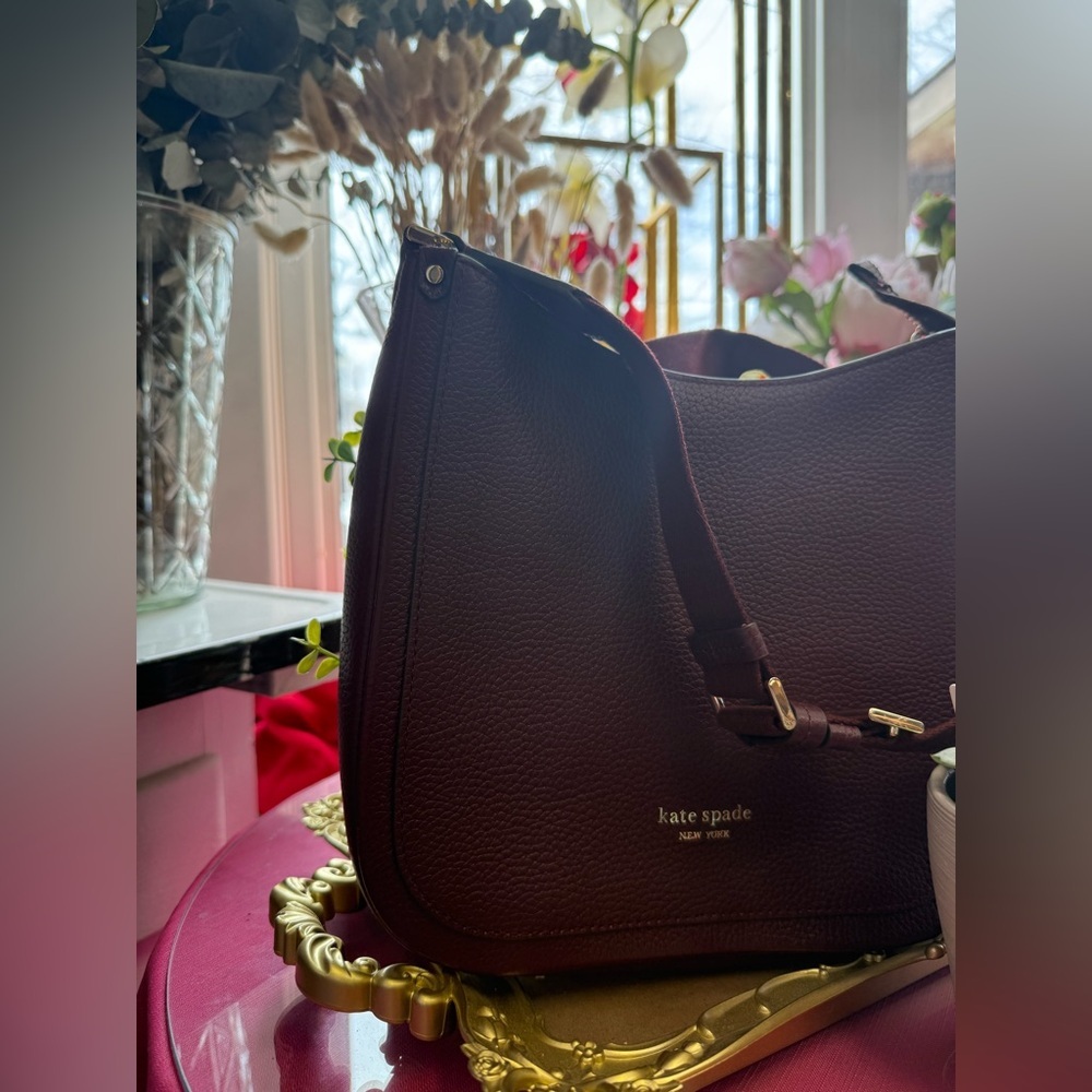 ♠️ Kate Spade Burgundy Roulette Pebbled Leather Medium Messenger Bag - Picture 4 of 14